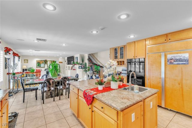 6681 Blue Sapphire Avenue, Las Vegas, NV 89110