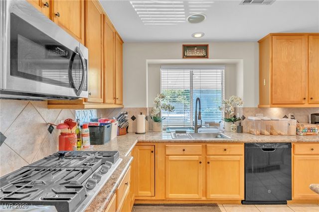 6681 Blue Sapphire Avenue, Las Vegas, NV 89110