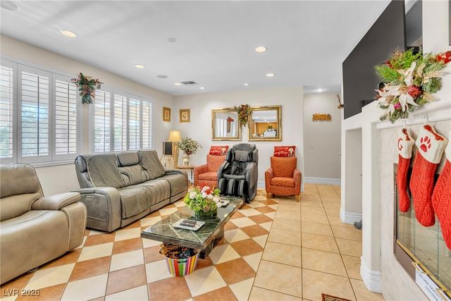 6681 Blue Sapphire Avenue, Las Vegas, NV 89110