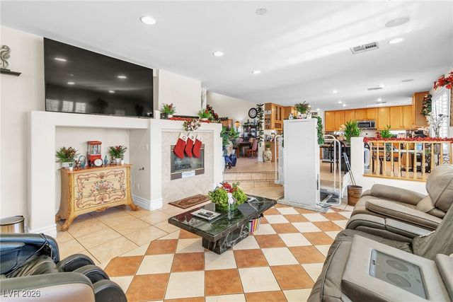 6681 Blue Sapphire Avenue, Las Vegas, NV 89110