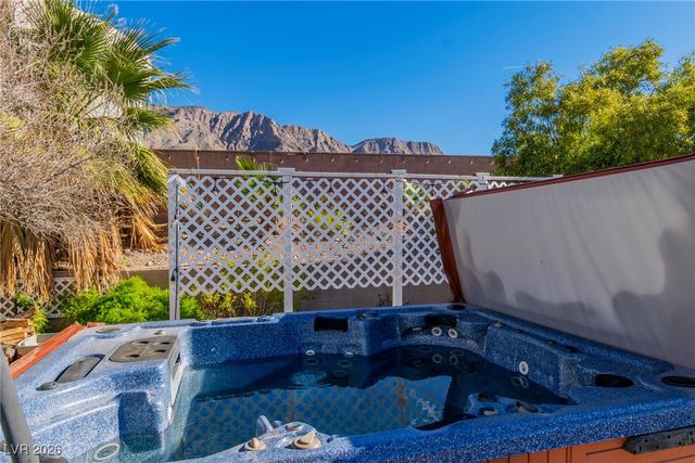 6681 Blue Sapphire Avenue, Las Vegas, NV 89110