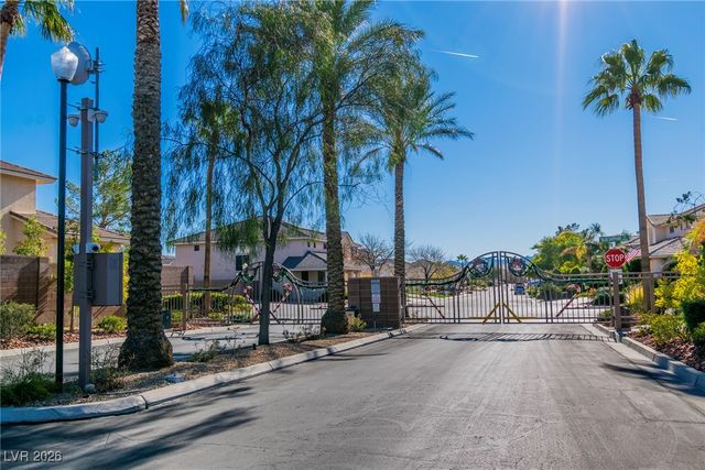 6681 Blue Sapphire Avenue, Las Vegas, NV 89110