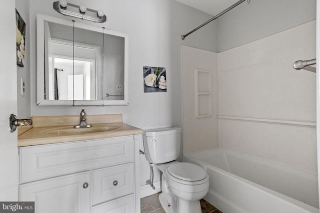 121 ASPEN CT, Marlton, NJ 08053