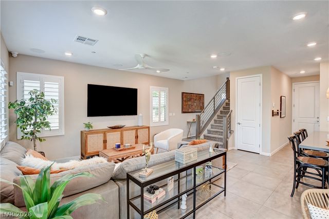 11532 Desert Hollow Avenue, Las Vegas, NV 89138