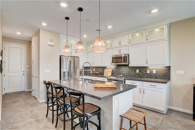11532 Desert Hollow Avenue, Las Vegas, NV 89138