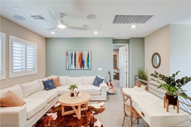 11532 Desert Hollow Avenue, Las Vegas, NV 89138
