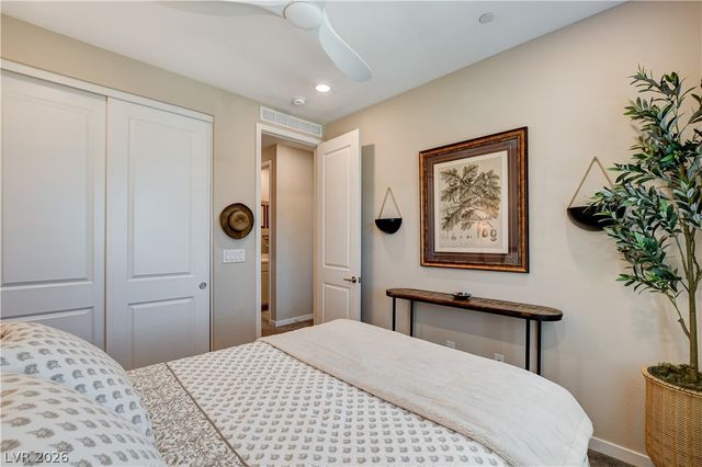 11532 Desert Hollow Avenue, Las Vegas, NV 89138