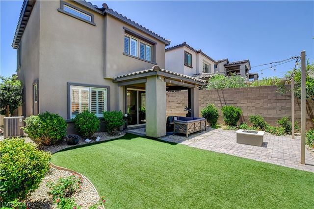 11532 Desert Hollow Avenue, Las Vegas, NV 89138