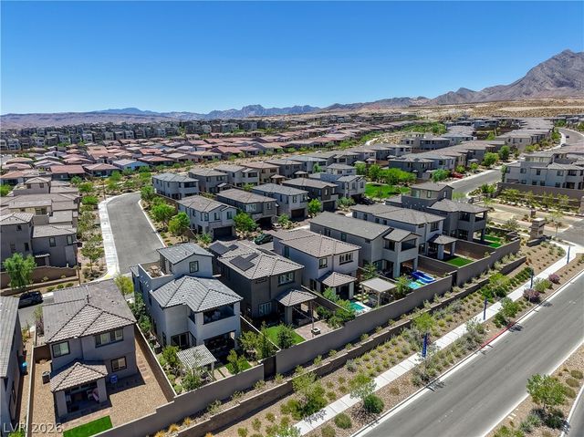 11532 Desert Hollow Avenue, Las Vegas, NV 89138