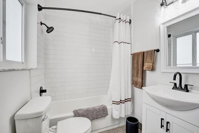 2030 NE 62nd Street, Fort Lauderdale, FL 33308