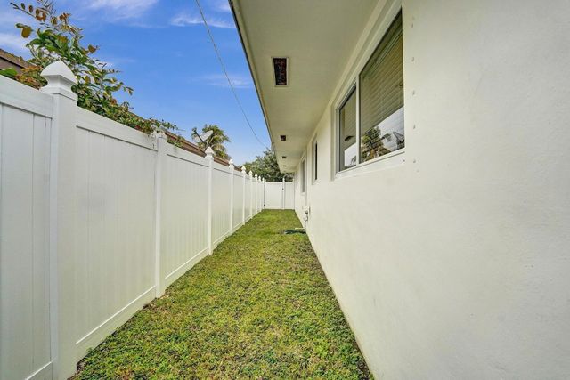 2030 NE 62nd Street, Fort Lauderdale, FL 33308