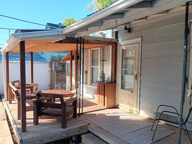 549 S 10th St, Salina, KS 67401