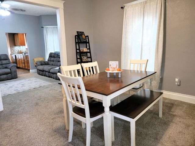 549 S 10th St, Salina, KS 67401