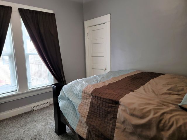 549 S 10th St, Salina, KS 67401