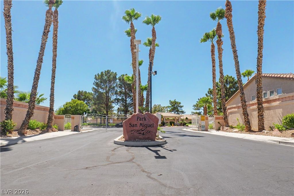 3912 Wide River Street, Las Vegas, NV 89130 — photo 2