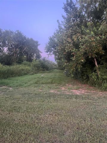 473 County Road 4861, Dayton, TX 77535