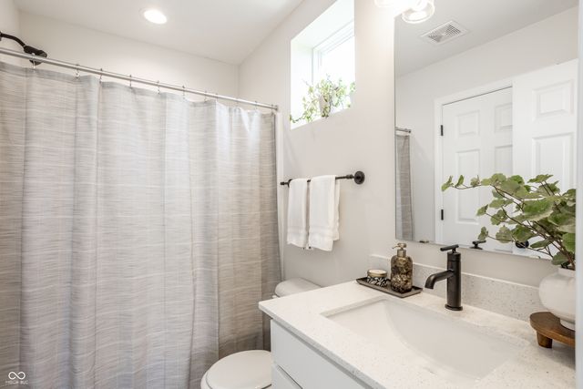 12625 Cheddar Court, Noblesville, IN 46060
