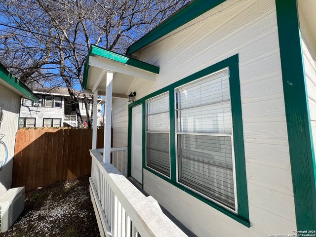 825 W Russell Pl Apt 3, San Antonio, TX 78212