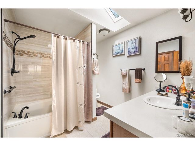 740 Kittredge St, Aurora, CO 80011