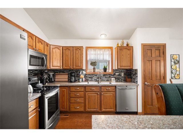 740 Kittredge St, Aurora, CO 80011