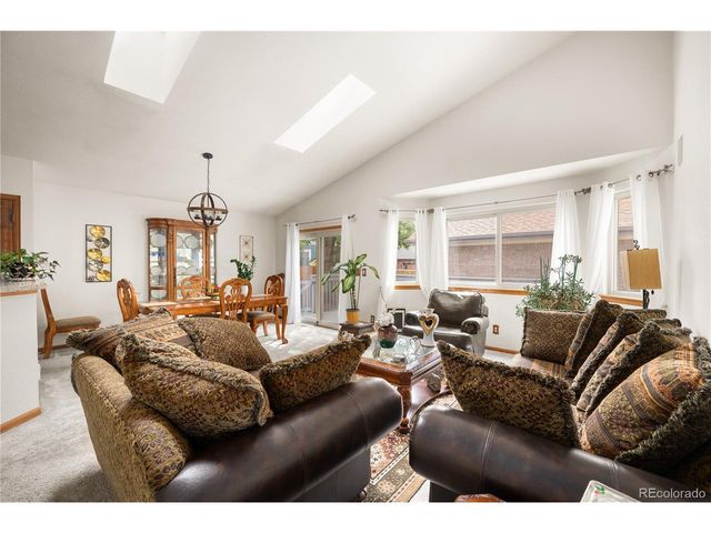 740 Kittredge St, Aurora, CO 80011