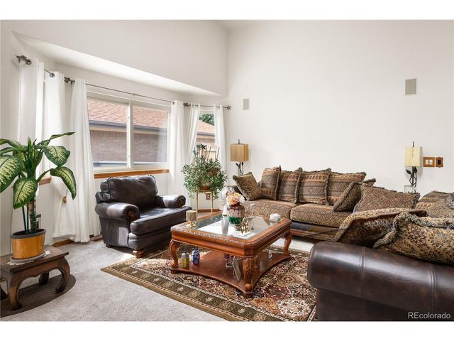 740 Kittredge St, Aurora, CO 80011