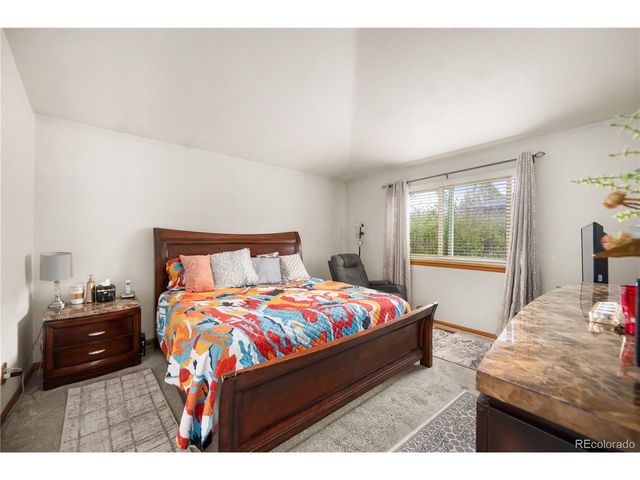 740 Kittredge St, Aurora, CO 80011