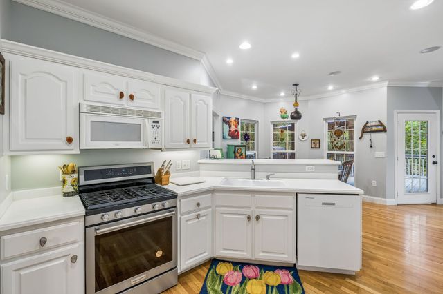 1019 Morningside Dr, Kingston Springs, TN 37082