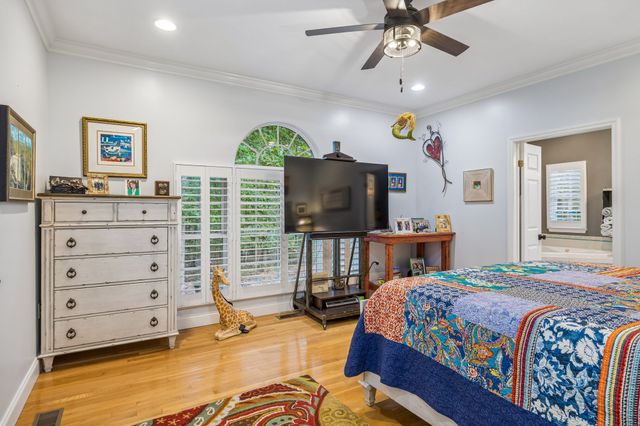 1019 Morningside Dr, Kingston Springs, TN 37082