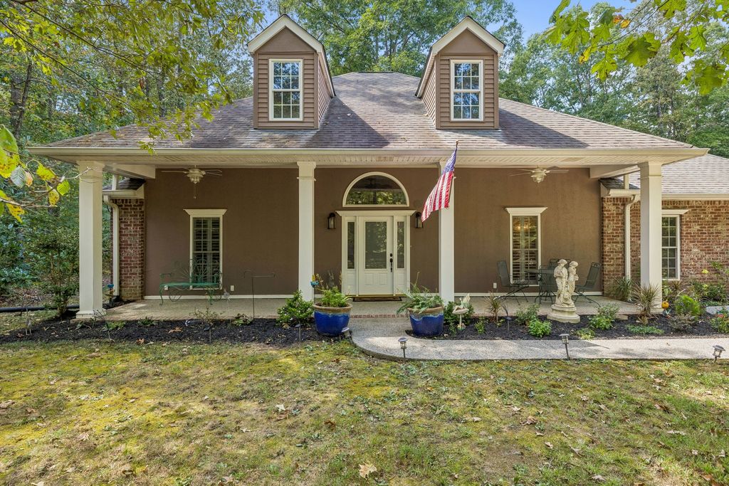 1019 Morningside Dr, Kingston Springs, TN 37082