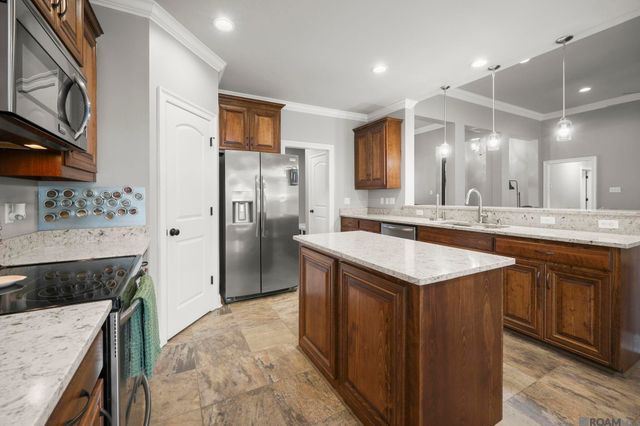 18241 Old Trail Dr, Prairieville, LA 70769