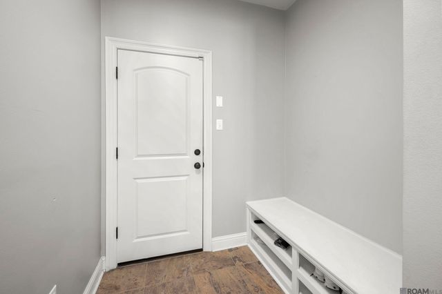 18241 Old Trail Dr, Prairieville, LA 70769