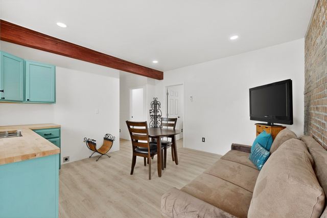 710 Onate, Santa Fe, NM 87505