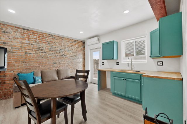 710 Onate, Santa Fe, NM 87505