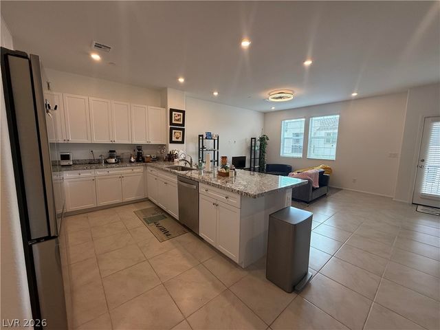 6131 Garden Oasis Street, Las Vegas, NV 89148