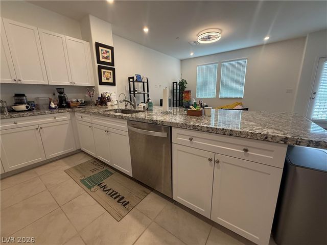 6131 Garden Oasis Street, Las Vegas, NV 89148