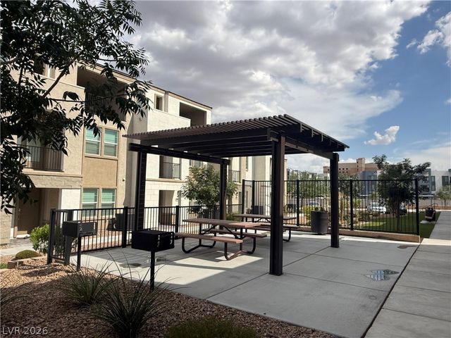 6131 Garden Oasis Street, Las Vegas, NV 89148