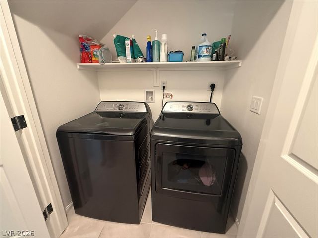 6131 Garden Oasis Street, Las Vegas, NV 89148