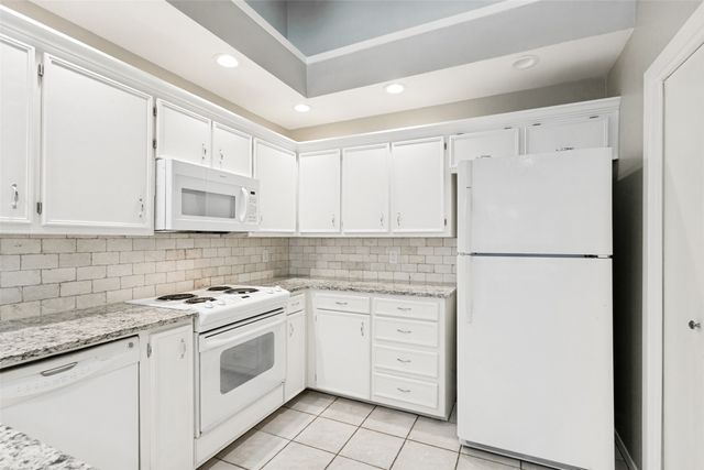 502 Harvest Hill Street, Lewisville, TX 75067