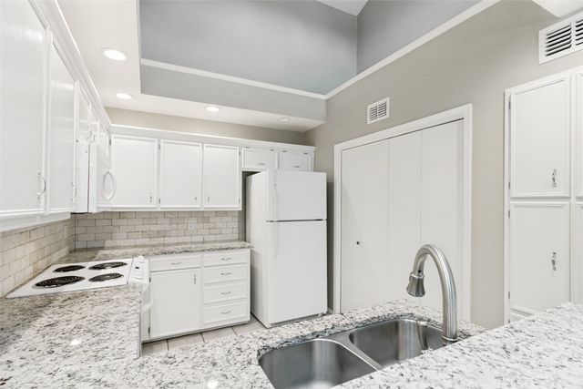 502 Harvest Hill Street, Lewisville, TX 75067