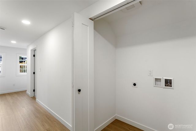 2020 33rd Avenue S, Seattle, WA 98144