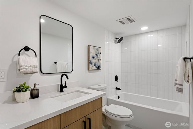 2020 33rd Avenue S, Seattle, WA 98144