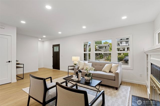 2020 33rd Avenue S, Seattle, WA 98144
