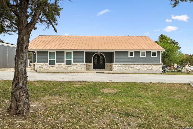 1315 Happy Hollow, New Braunfels, TX 78132