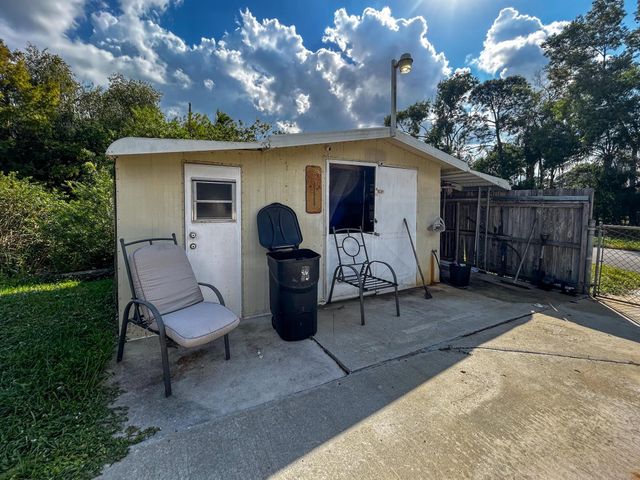 2446 SE Carroll Street, Stuart, FL 34997