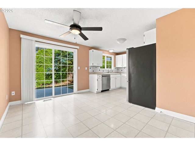11612 Sw 49TH Ave, Portland, OR 97219