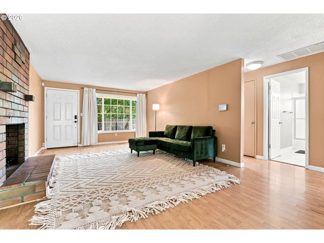 11612 Sw 49TH Ave, Portland, OR 97219