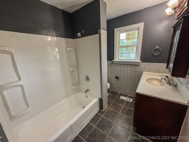 407 N Bliss Avenue, Tahlequah, OK 74464