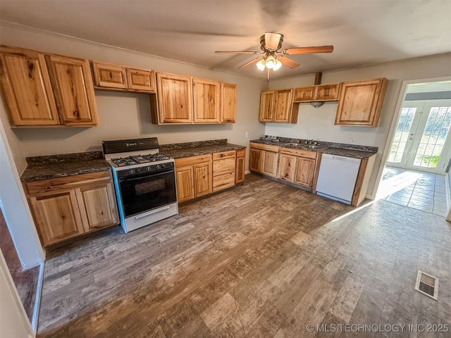407 N Bliss Avenue, Tahlequah, OK 74464