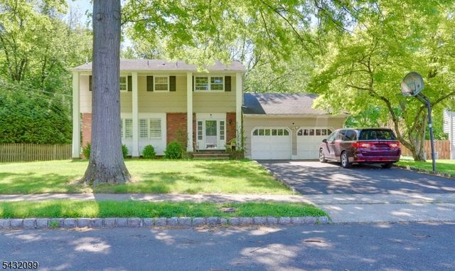 93 Summit Ct, Westfield Town, NJ 07090